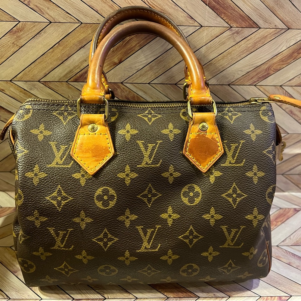 Vintage Louis Vuitton Speedy 25